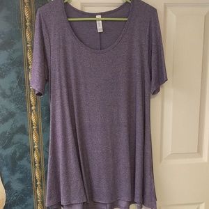 EUC LulaRoe Perfect T shirt